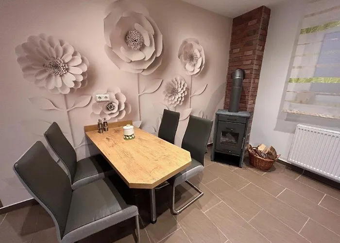 Neu! Hofblick Weilbourg