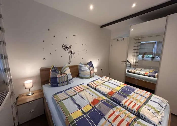 Neu! Hofblick Weilbourg